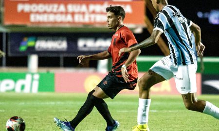 Chiqueti marcou um dos gols na vitória sobre o Grêmio na Copinha - (Foto: Marcos Limonti/Athletico)