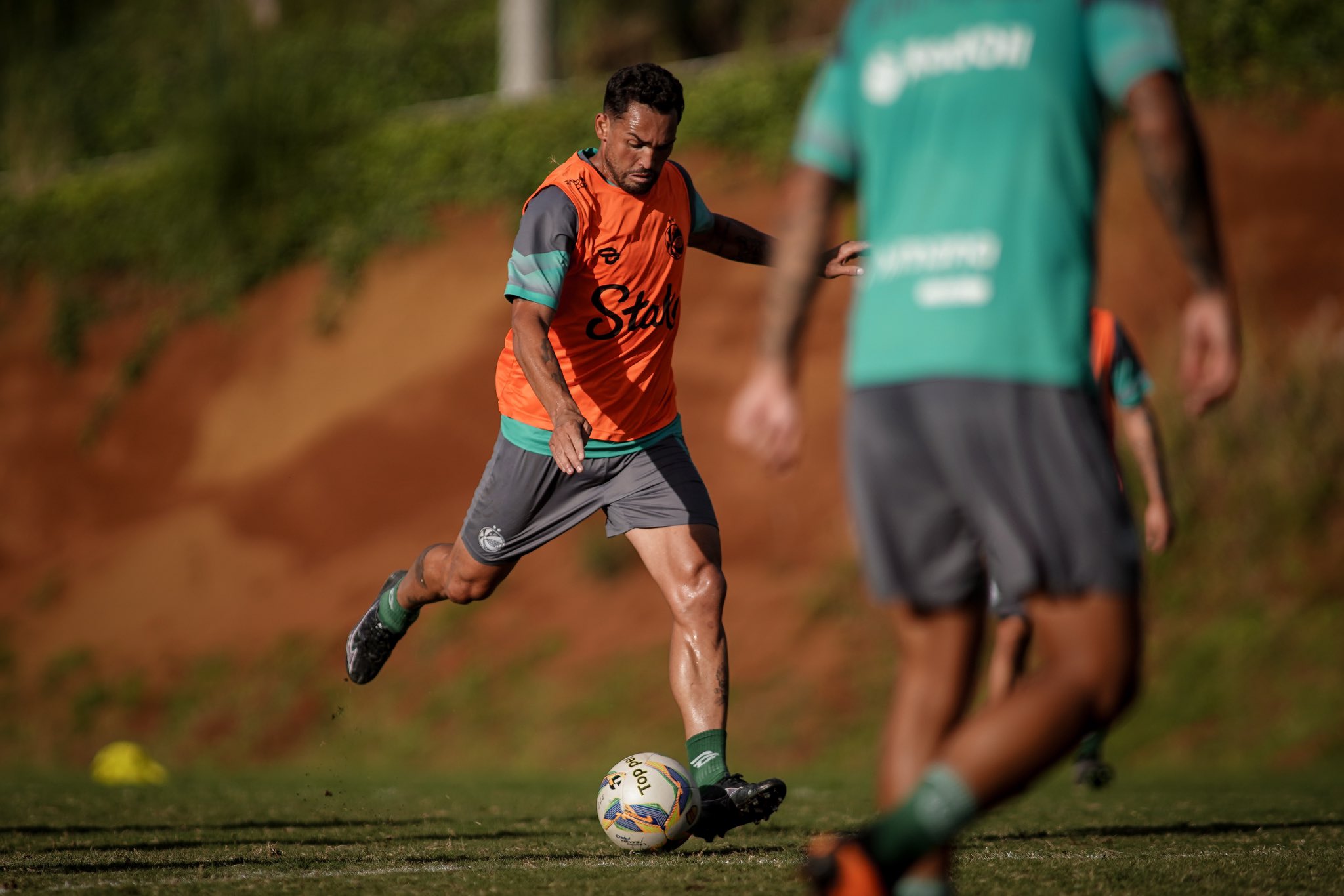 Atacante Gilberto pode estrear pela equipe do Juventude diante do Grêmio - (Foto: Fernando Alves/Juventude)