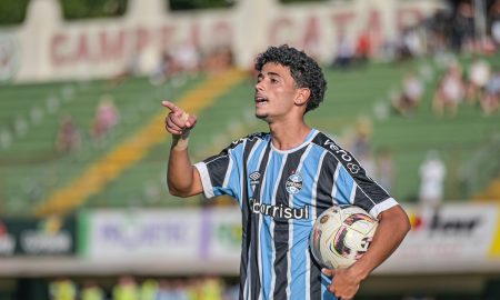 Atacante Guga em ação pelo Sub-17 do Grêmio - (Divulgação/Grêmio)