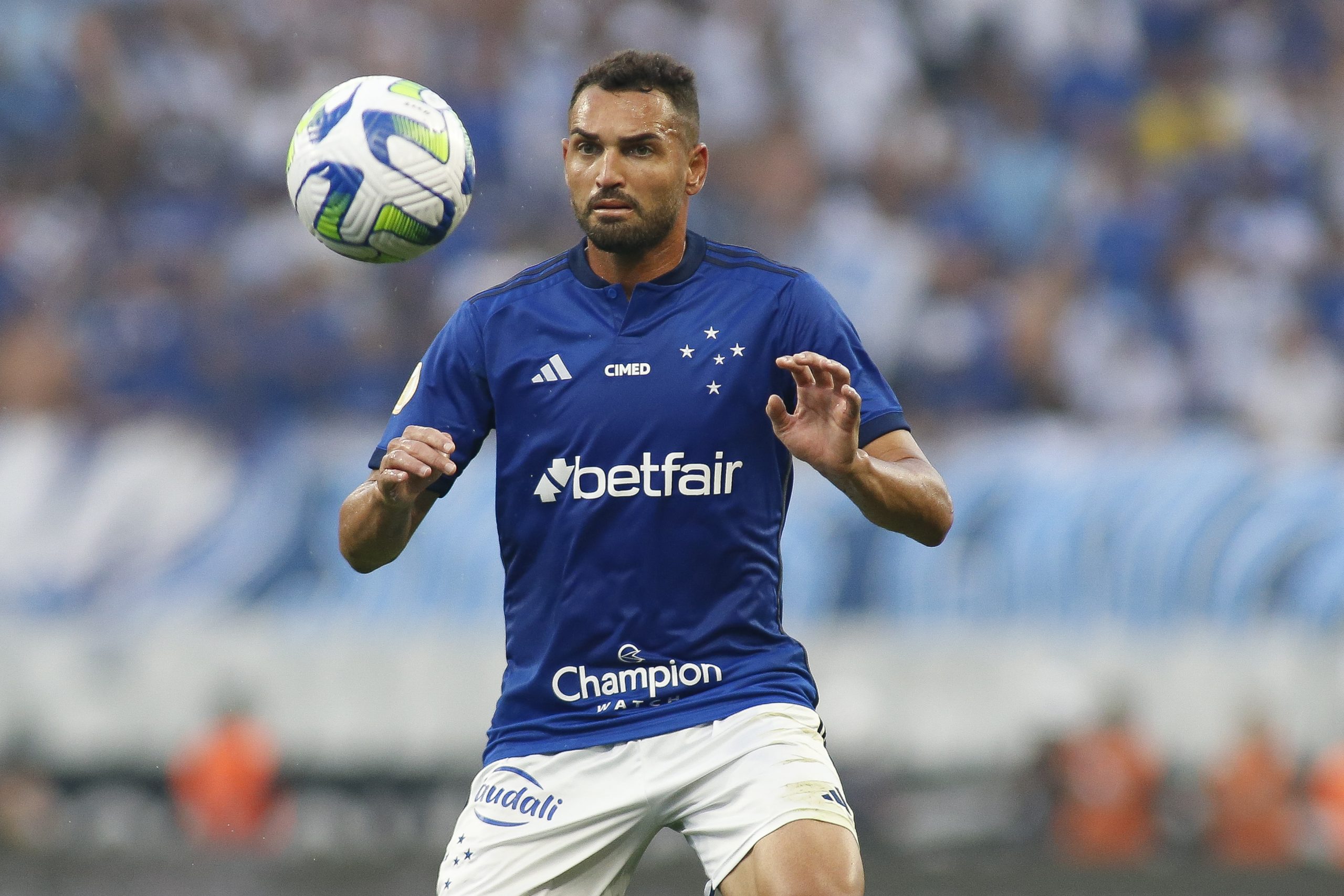 Gilberto marcou seis gols em 32 jogos pelo Cruzeiro - (Foto: Miguel Schincariol/Getty Images)