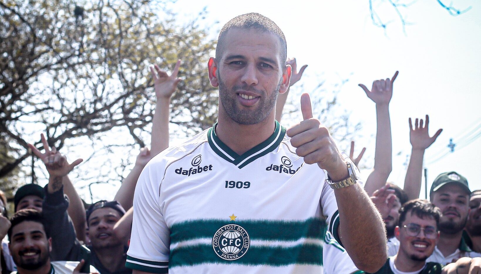 Pelo Coritiba, Slimani fez 11 jogos e anotou três gols - (Foto: Gabriel Thá/Coritiba)