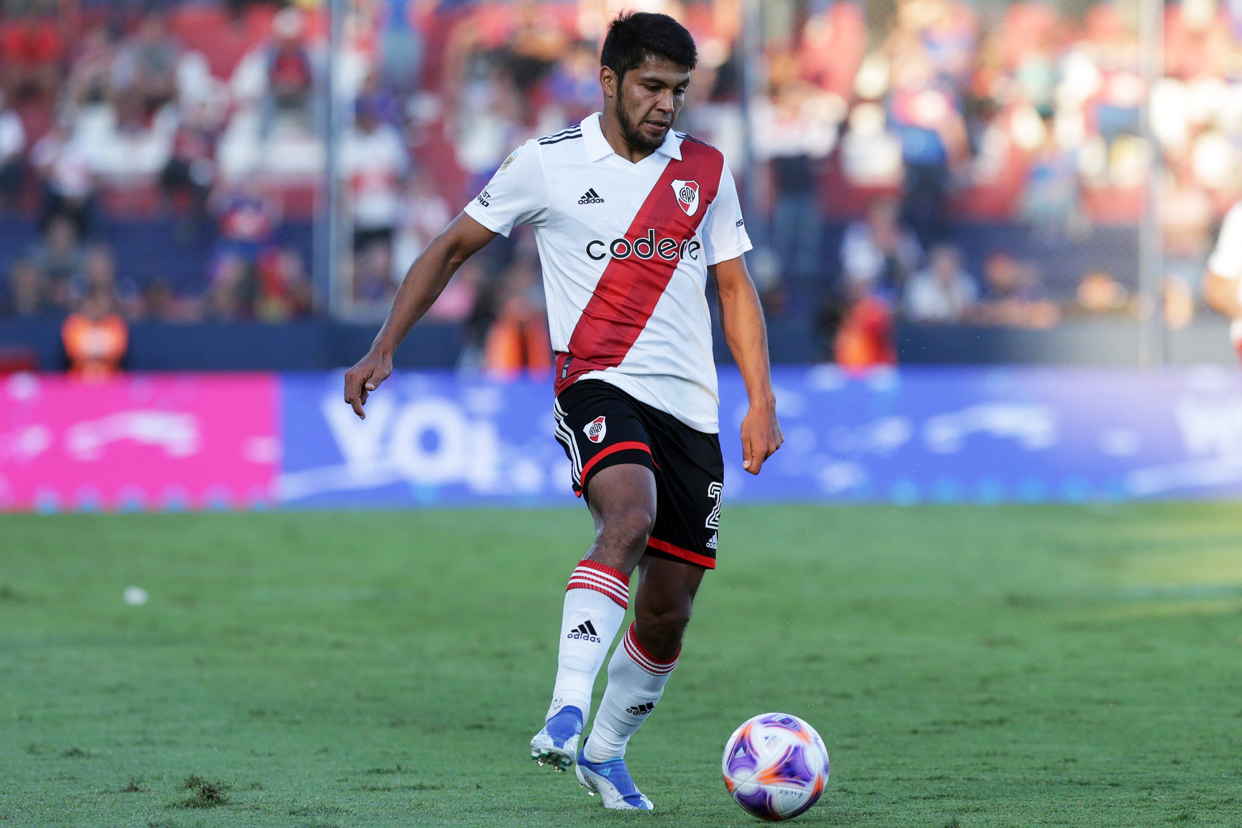 Robert Rojas jogará no Vasco em 2024 (Foto: Daniel Jayo/Getty Images)