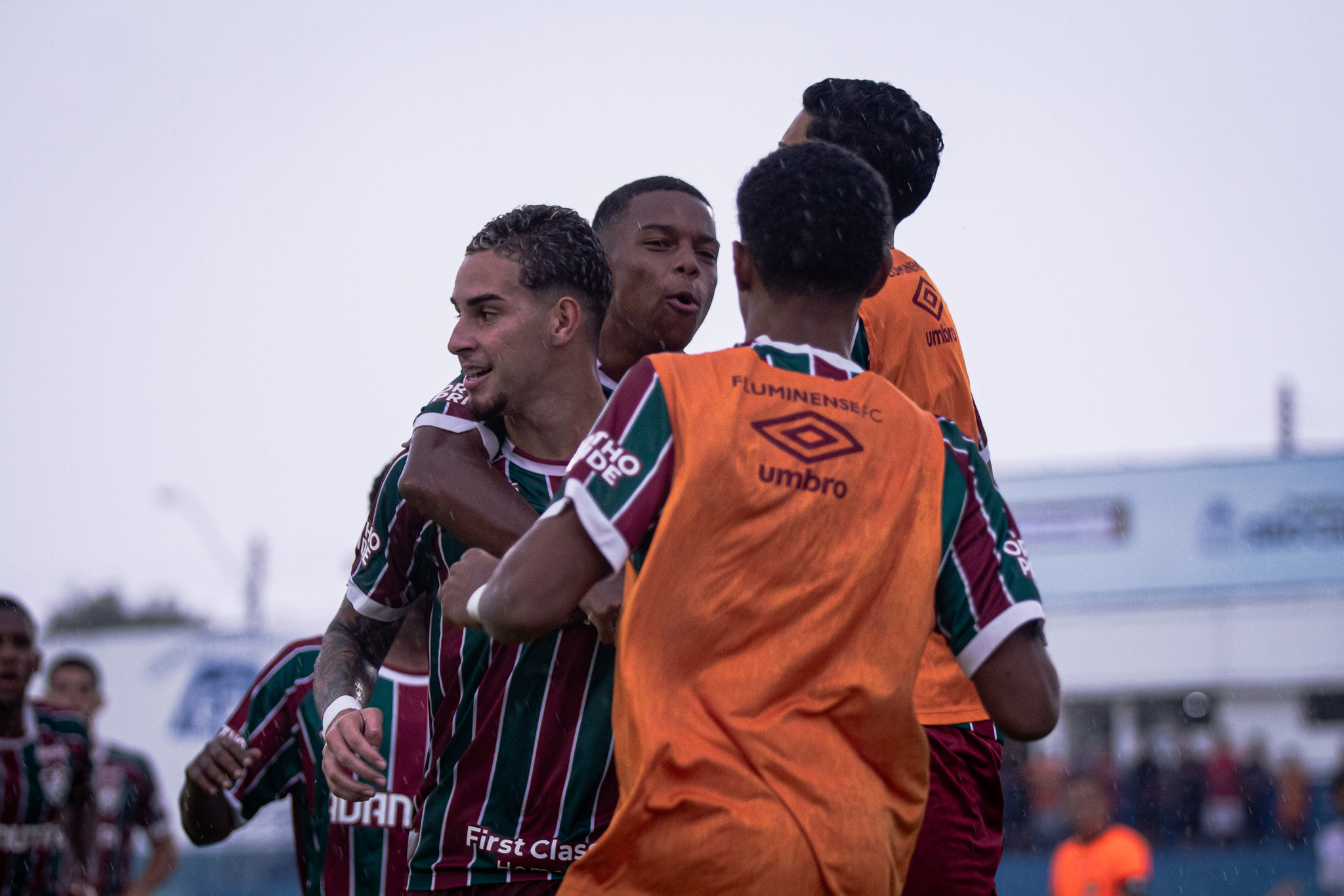 Agner comemora gol em vitória sobre o São Raimundo-RR (Foto: Leonardo Brasil/FFC)