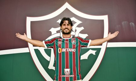 Volante assinou com o Fluminense em definitivo por três anos (Foto: Maílson Santana/Fluminense)
