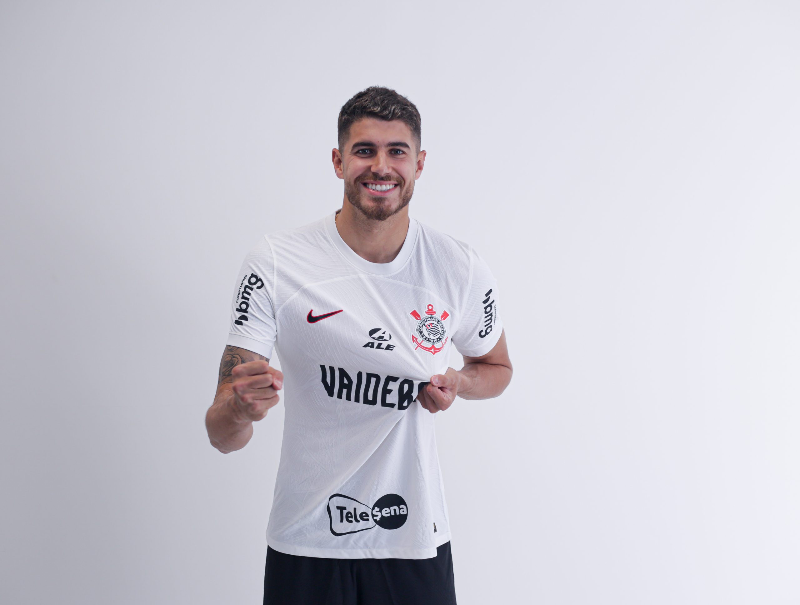 Corinthians oficializa a contratação do atacante Pedro Raul, ex-Toluca. (Foto: Rodrigo Coca/Agência Corinthians)