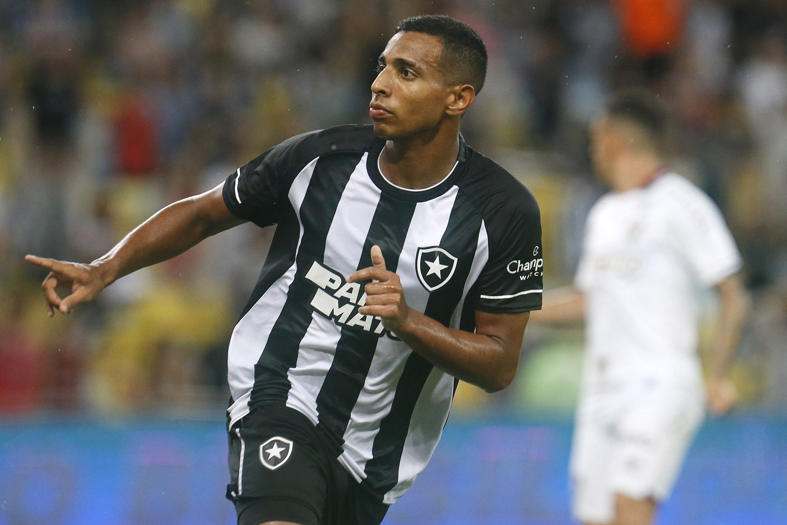 Com proposta do futebol russo, Victor Sá pode deixar o Botafogo