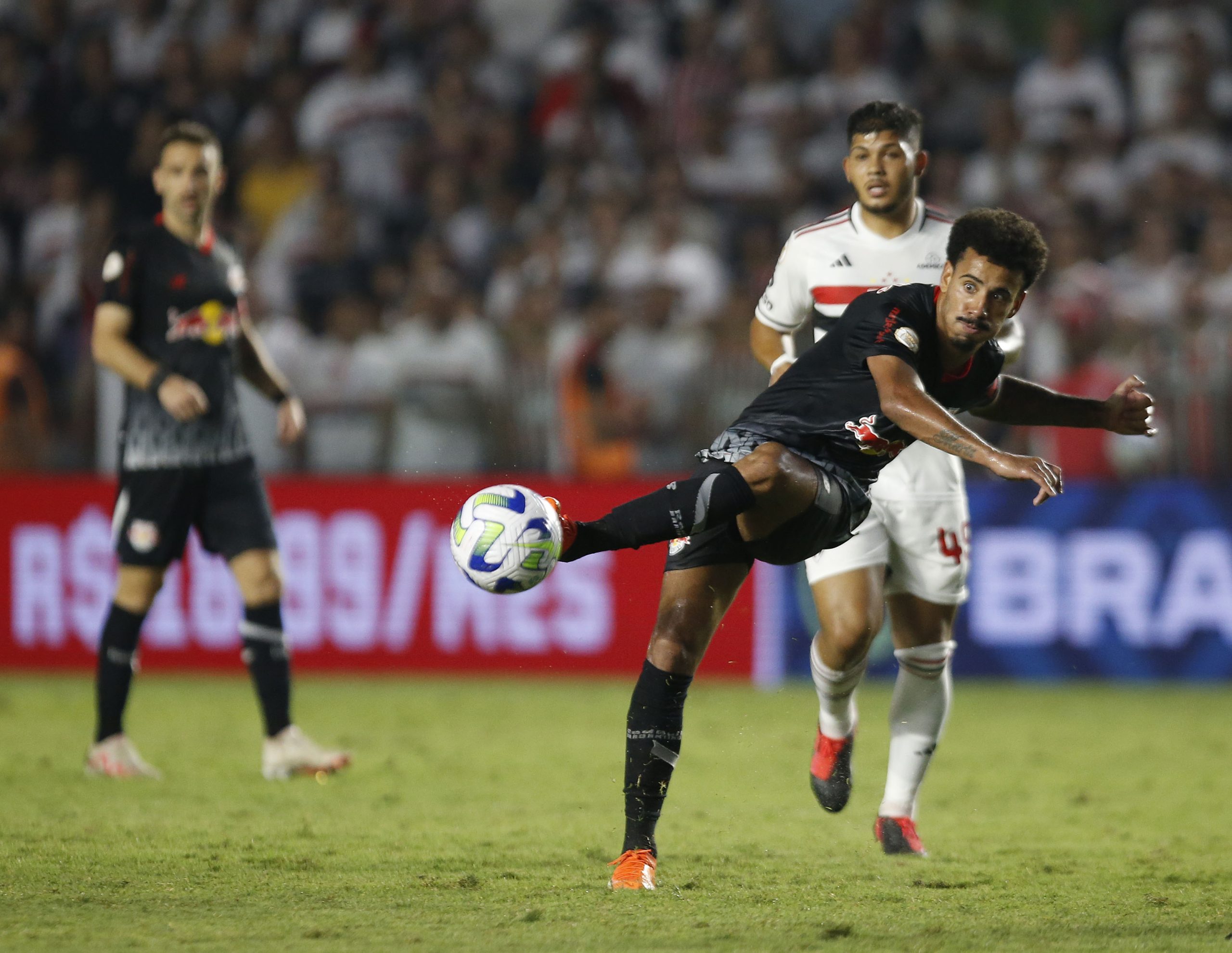 Red Bull Bragantino enfrenta o São Paulo, no MorumBIS, na tarde deste sábado, 17. (Foto: Ari Ferreira/Red Bull Bragantino)