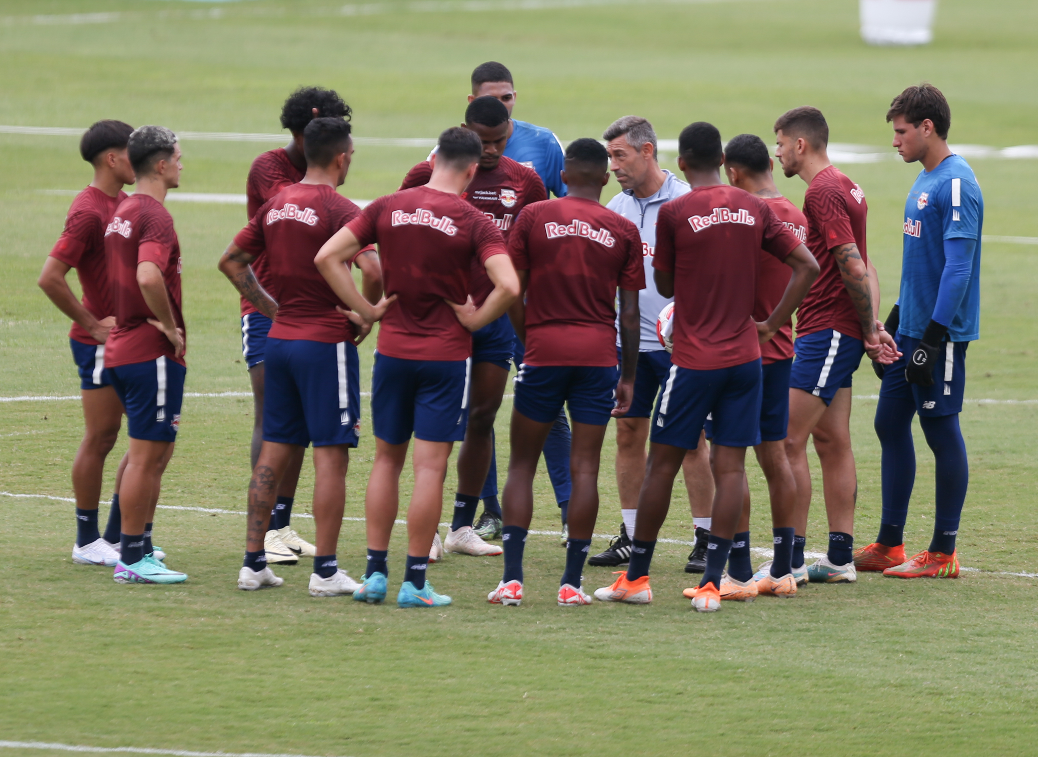 O Red Bull Bragantino segue se preparando para enfrentar o Santo André pelo Paulistão. (Foto: Ari Ferreira/Red Bull Bragantino)