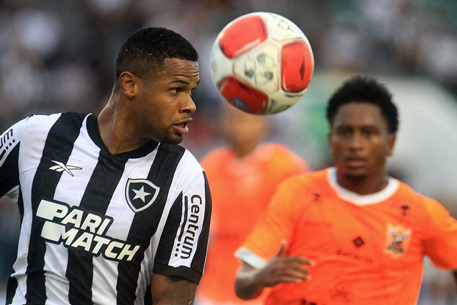 Júnior Santos em Botafogo x Nova Iguaçu (Foto: Vitor Silva/Botafogo)