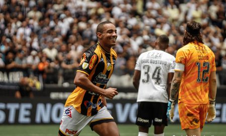 Derrota do Corinthians registra apenas sétimo hat-trick na história da Neo Química Arena; veja os nomes. (Foto: Ozzair Jr/Novorizontino)