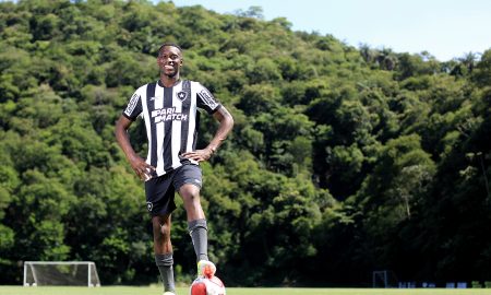 Luiz Henrique no Botafogo (Foto: Vitor Silva/Botafogo)