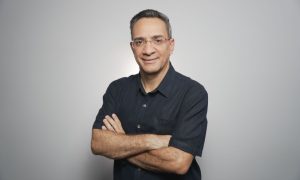 Maurício Noriega é o novo comentarista da CNN Brasil (Foto: Alexandre Mendonça/CNN Brasil)