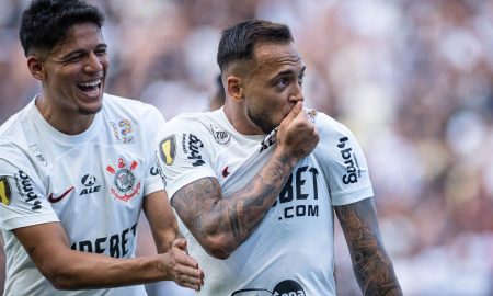 Maycon comemora gol pelo Corinthians (Foto: Ronaldo Barreto / Ag. Paulistão)