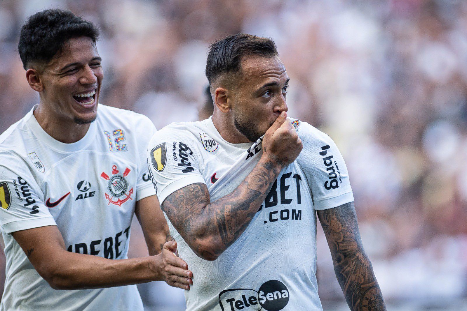 Maycon comemora gol pelo Corinthians (Foto: Ronaldo Barreto / Ag. Paulistão)