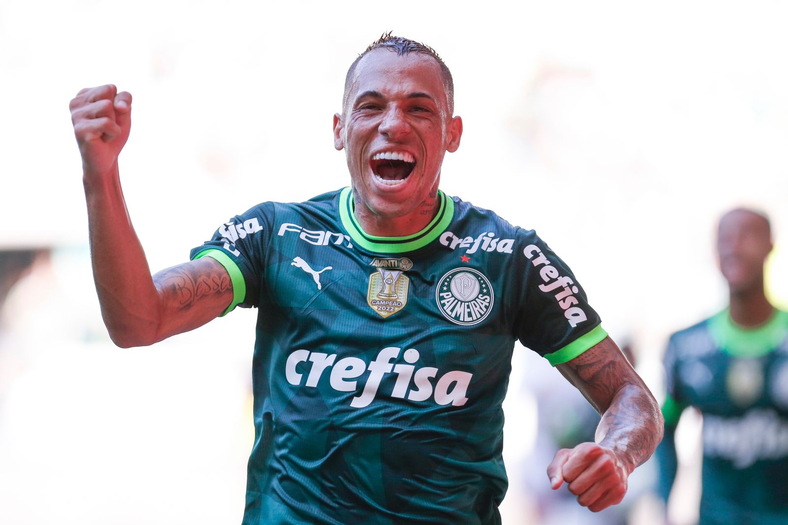 Breno Lopes comemora gol (Foto: Ricardo Moreira/Getty Images)