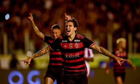 Pedro faz 3 gols contra o Bangu (Foto: Marcelo Cortes/Flamengo)