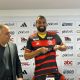Fabrício Bruno concede entrevista coletiva, após renovação de contrato com o Flamengo Foto: Vinícius Azevedo / ENM