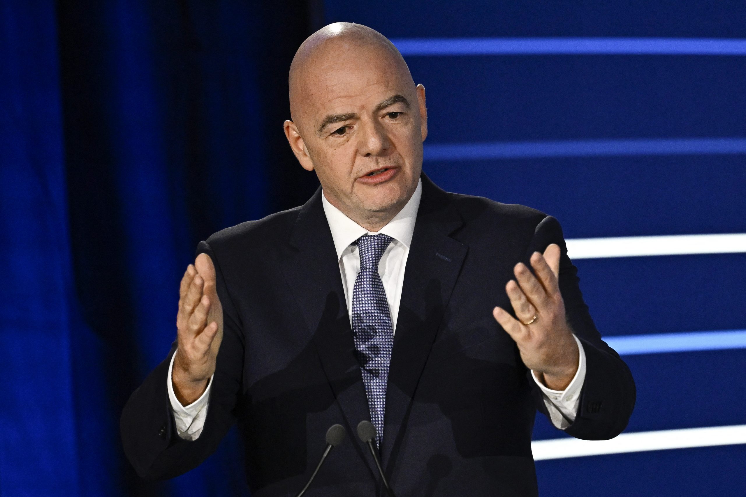 Infantino voltou a falar em derrota automática em casos de racismo (Foto: JULIEN DE ROSA | AFP via Getty Images)