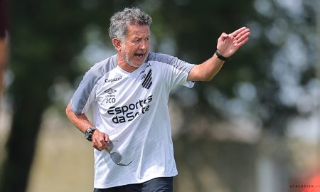 Osorio pediu apoio da torcida do Athletico (Foto: Divulgação / Athletico)