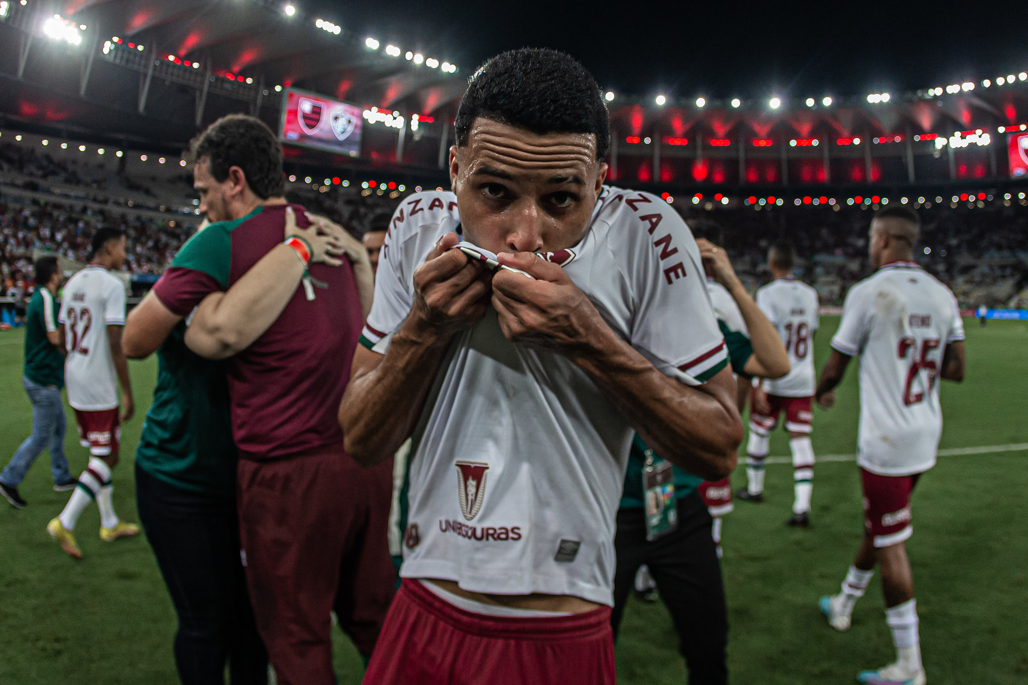 Fluminense renova contrato de Alexsander (Foto: Marcelo Gonçalves/FFC)