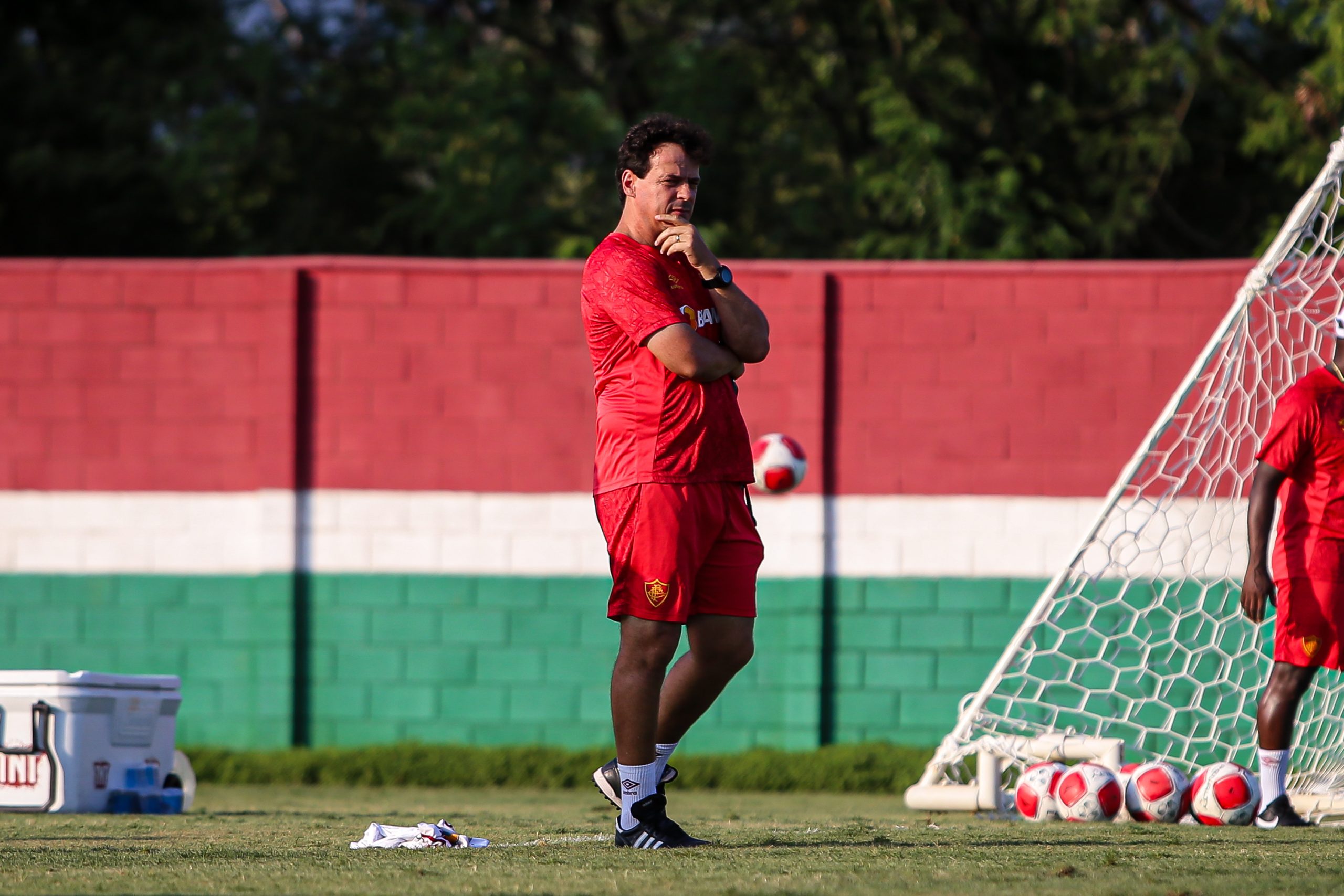 O técnico Diniz comanda o Fluminense no campeonato carioca. (FOTO: MARCELO GONÇALVES / FLUMINENSE F.C)