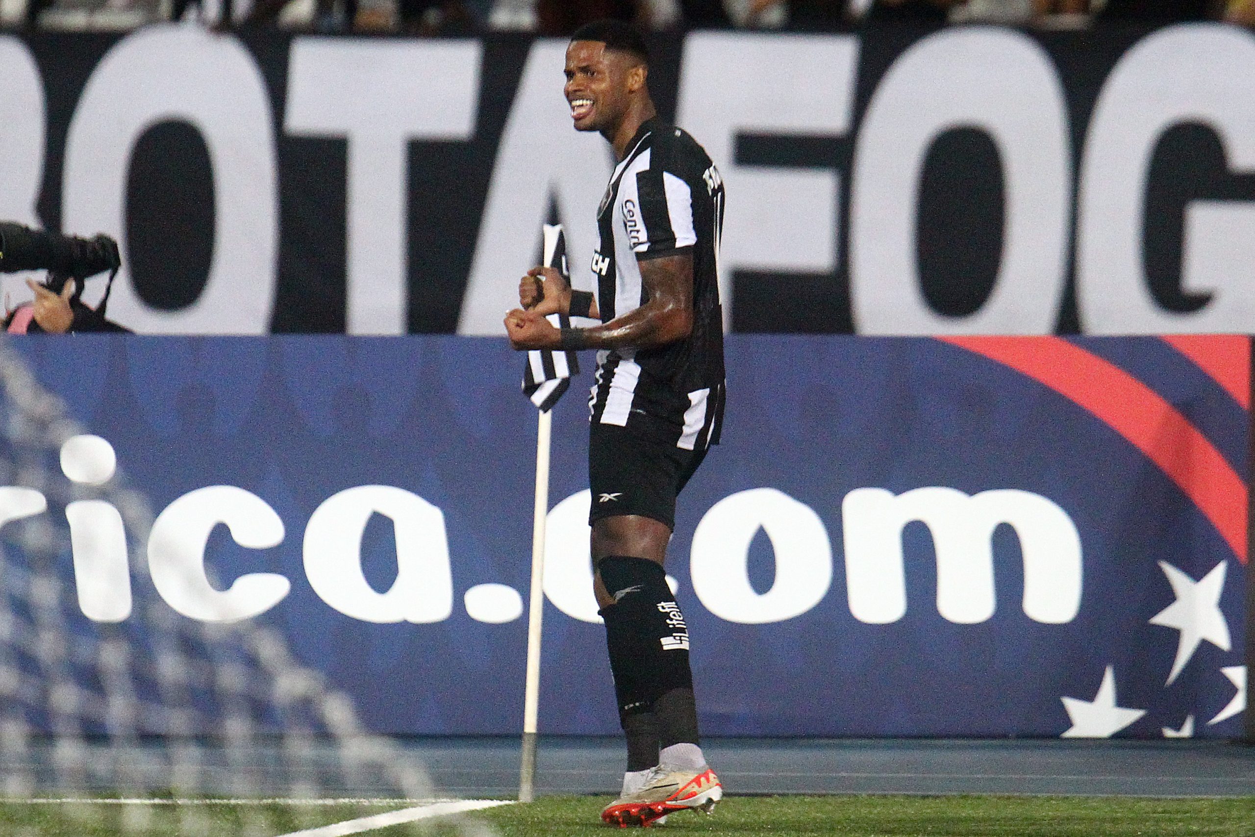 Júnior Santos. (Vitor Silva/Botafogo)