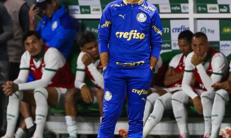 Abel Ferreira, treinador do Palmeiras, durante confronto contra o Novorizontino. (Foto: Fábio Menotti/Palmeiras).