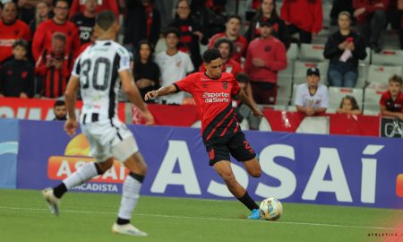 Athletico e Operário ficaram no empate em 0 a 0 durante a fase inicial do Paranaense - (Foto: José Tramontin/Athletico)