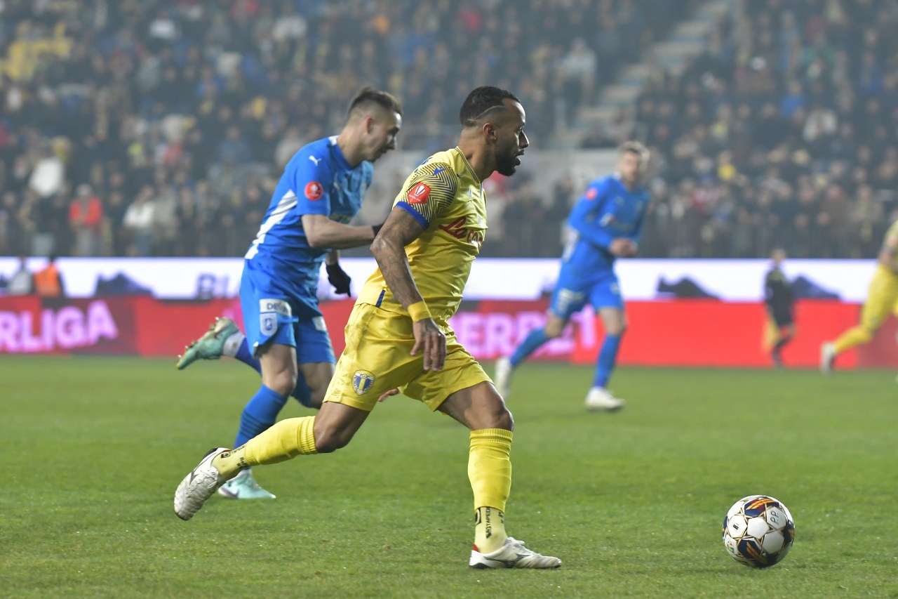 Jair Tavares. (Foto: Cristi Starvi / Reprodução / Site Oficial FC Petrolul)