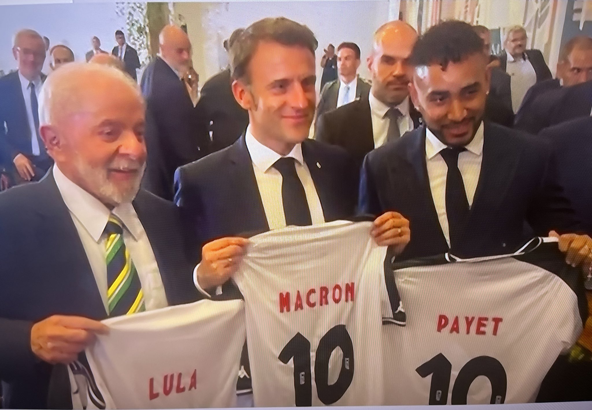 Payet com Lula e Marcon (Foto: Reprodução/Globo News)
