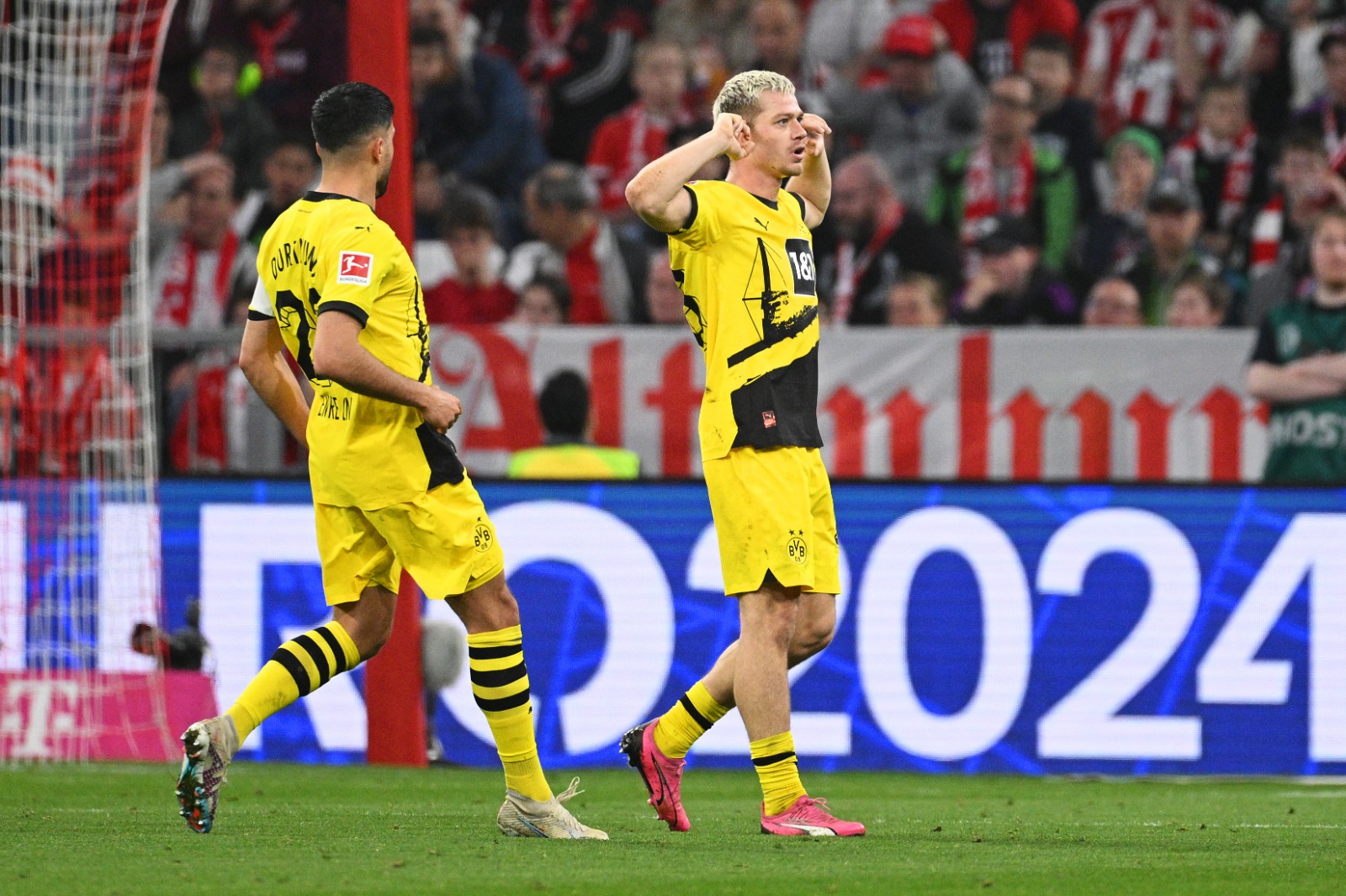 Dortmund foi letal no grande clássico da Alemanha. (Foto: Matthias Hangst/Getty Images)