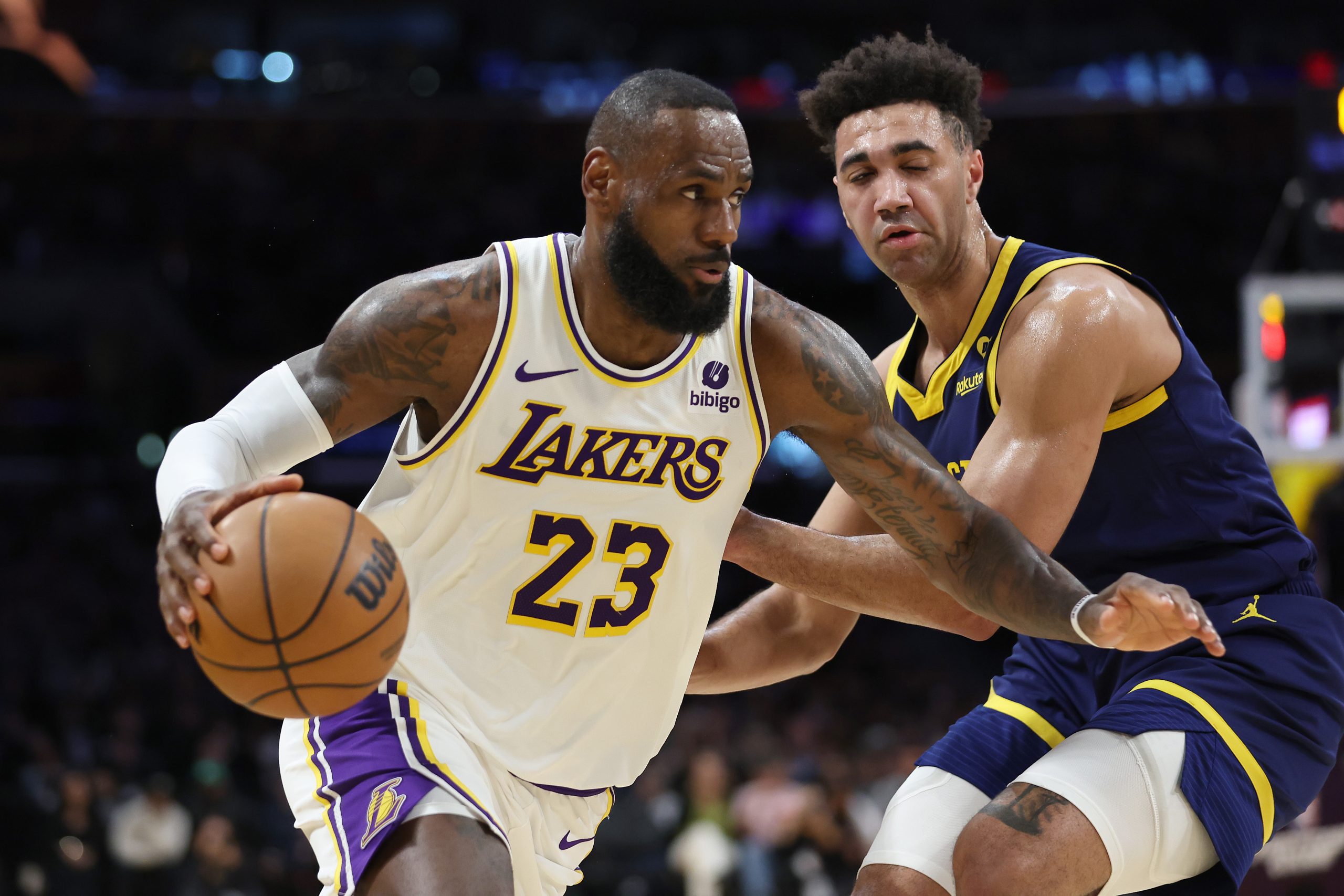 LeBron leva a pior contra o Golden State de Stephen Curry (Foto: Sean M. Haffey/Getty Images)