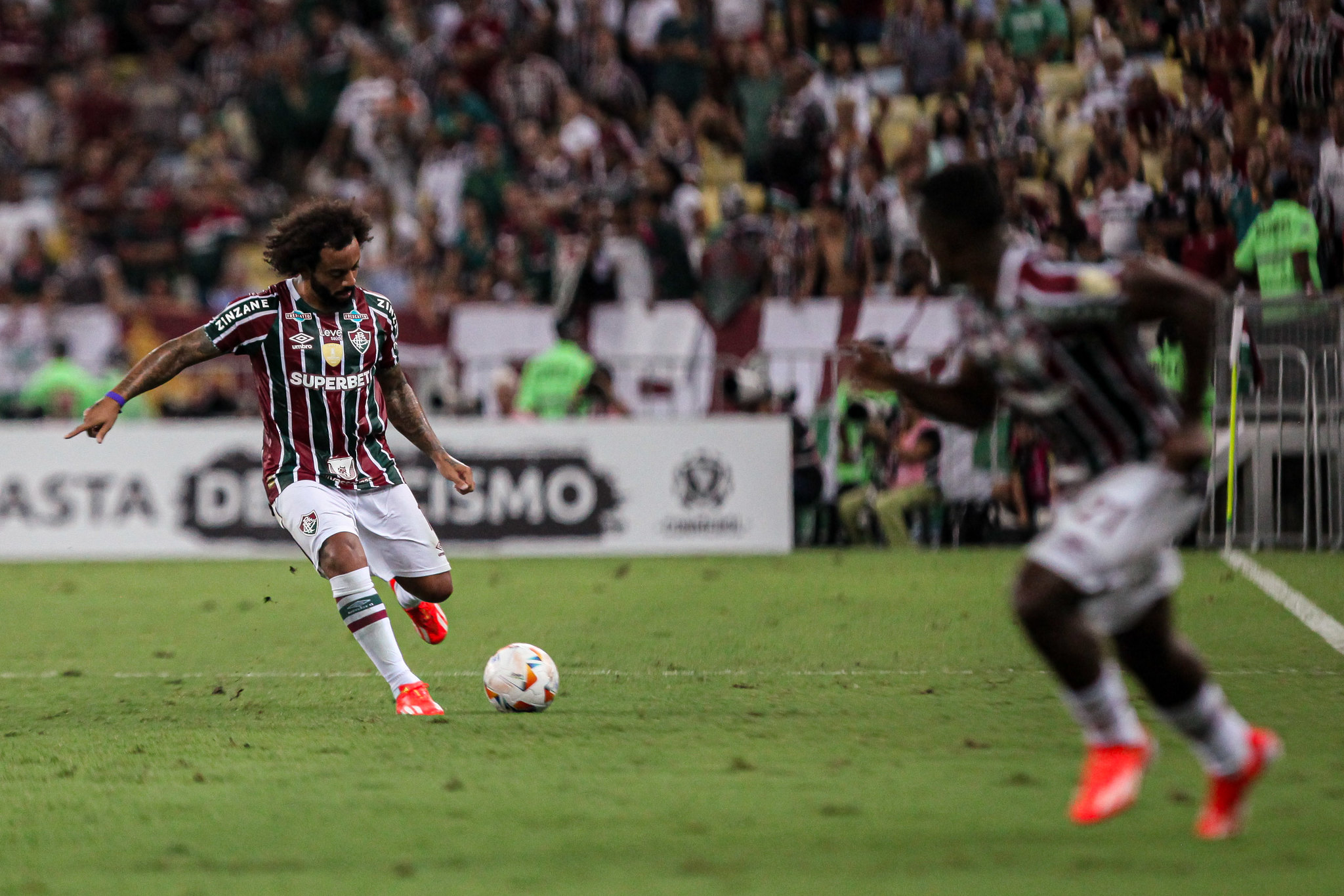 Marcelo lamenta empate em casa na saída do gramado (Foto: Marcelo Gonçalves/FFC)