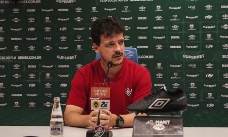 Diniz explica derrota do Fluminense em coletiva de imprensa (Foto: Lucas Merçon/FFC)
