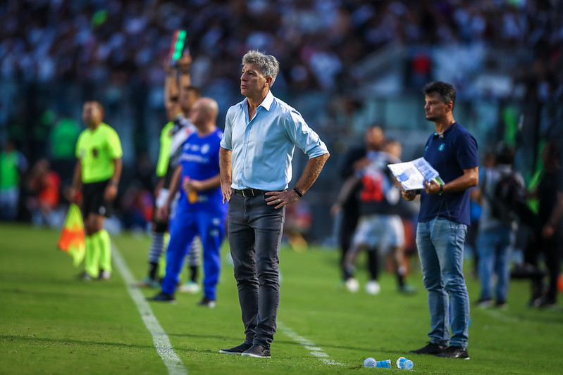 Lance da partida entre Gremio e Vasco disputada na noite deste sabado, no Estádio Sao Januario, em partida valida pela Campeonato Brasileiro 2024. FOTO: LUCAS UEBEL/GREMIO FBPA