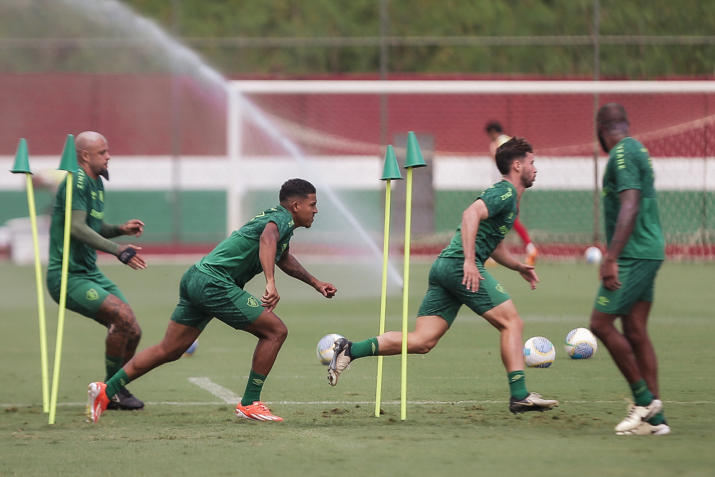 martinelli, Manoel, felipe meloe john kennedy no ultimo treino FOTO: LUCAS MERÇON / FLUMINENSE F.C.