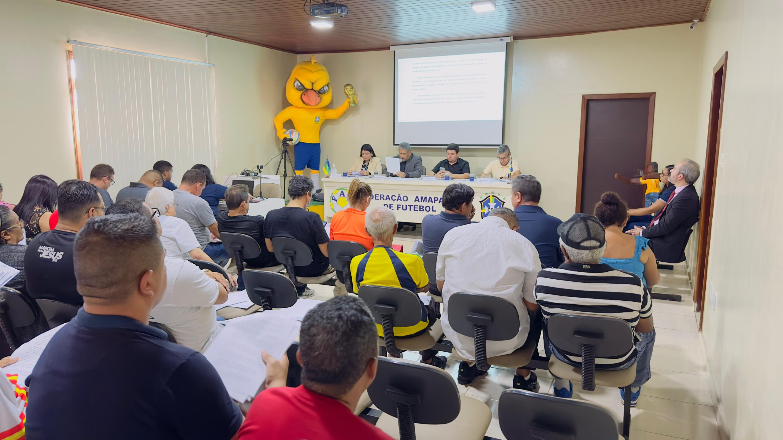 Federação Amapaense de Futebol em reunião no Amapá (Foto: Divulgação Site Oficial da Federação Amapaense de Futebol)