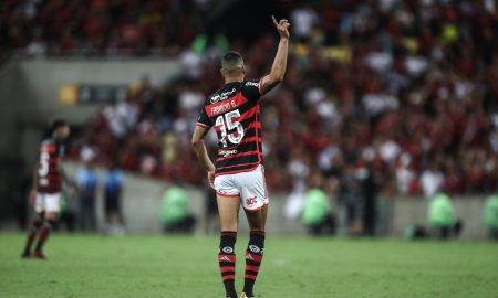 Fabrício Bruno em ação pelo Flamengo na final do Carioca (Foto: Gilvan de Souza/Flamengo)