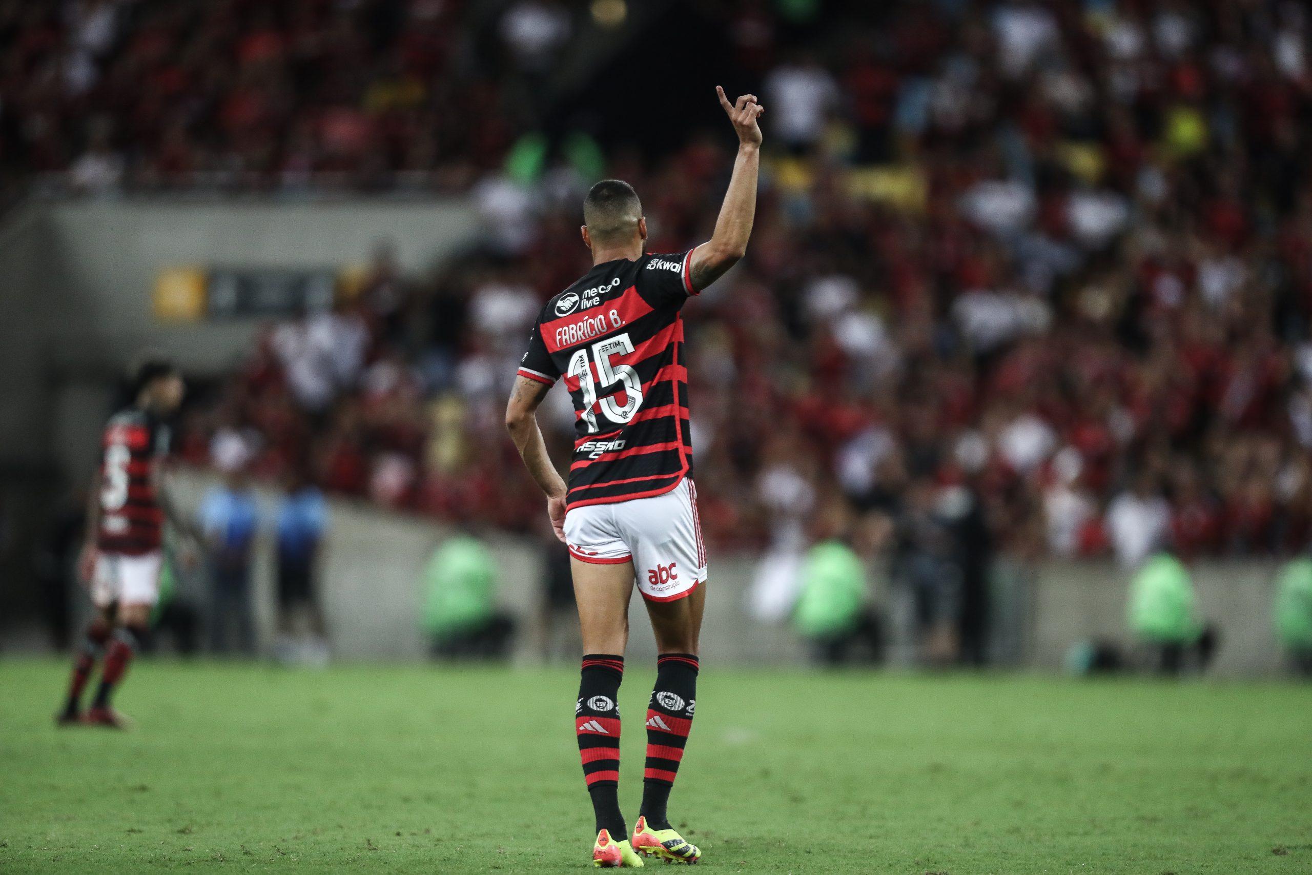 Fabrício Bruno em ação pelo Flamengo na final do Carioca (Foto: Gilvan de Souza/Flamengo)