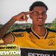 Newton estava no Botafogo e foi emprestado ao clube catarinense (Foto: Divulgação | Criciúma)