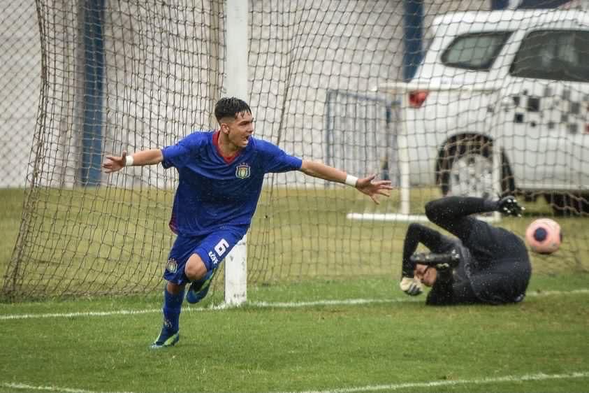 Mateus Borgo se destaca no futebol paulista (Foto: Divulgação)