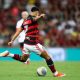 Luiz Araújo finalizando a gol (Foto: Gilvan de Souza/Flamengo)