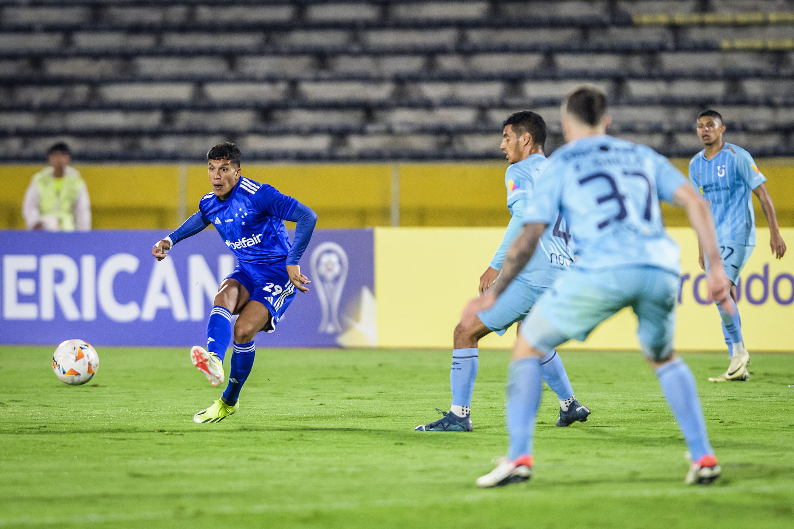 Cruzeiro empata com Universidad Católica-EQU pela Sul-Americana