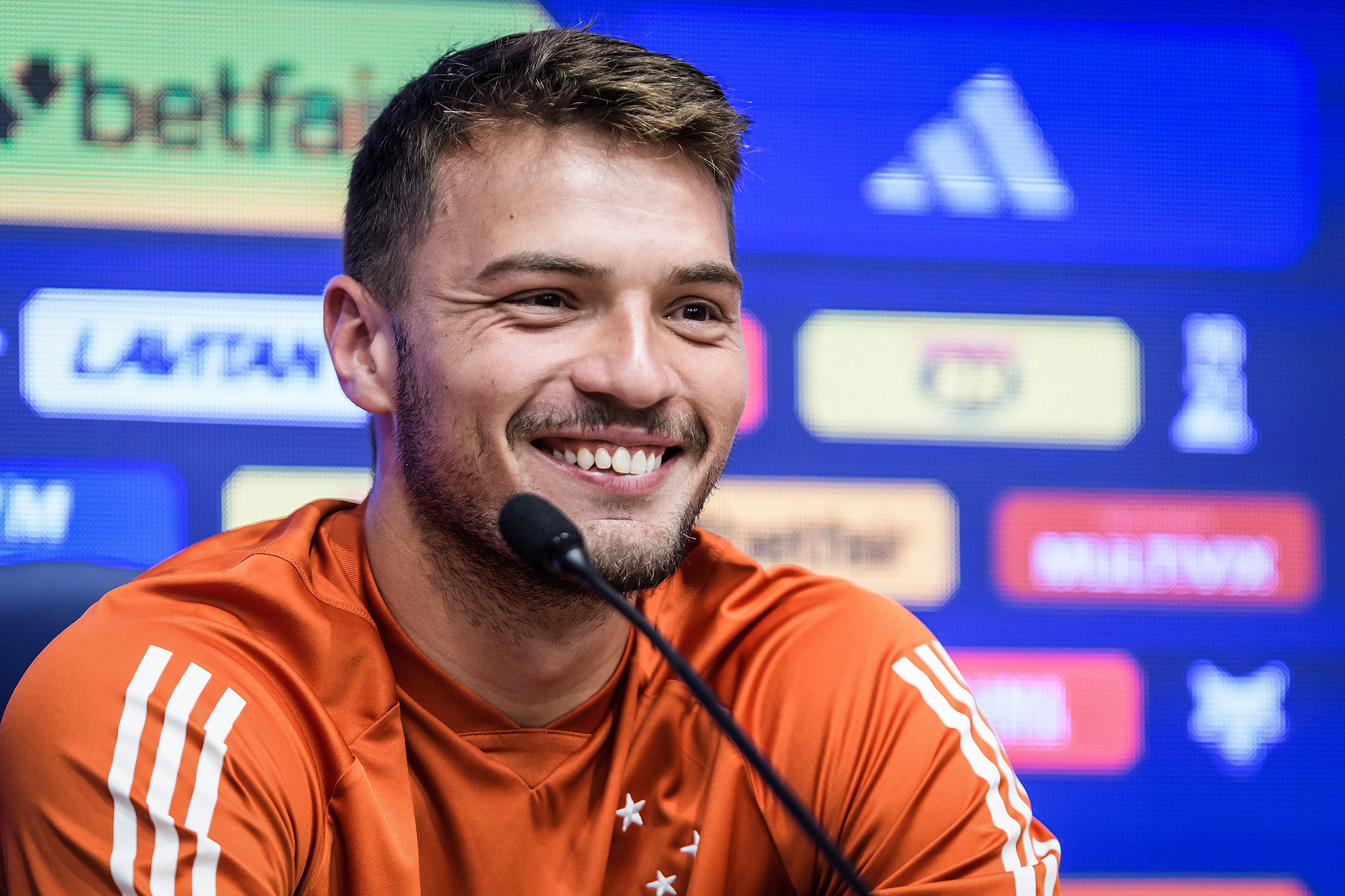 Grando apresentado pelo Cruzeiro (Foto: Gustavo Aleixo/Cruzeiro)