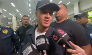 Coutinho chega ao Rio de Janeiro (Foto: BTB Sports/Reprodução)