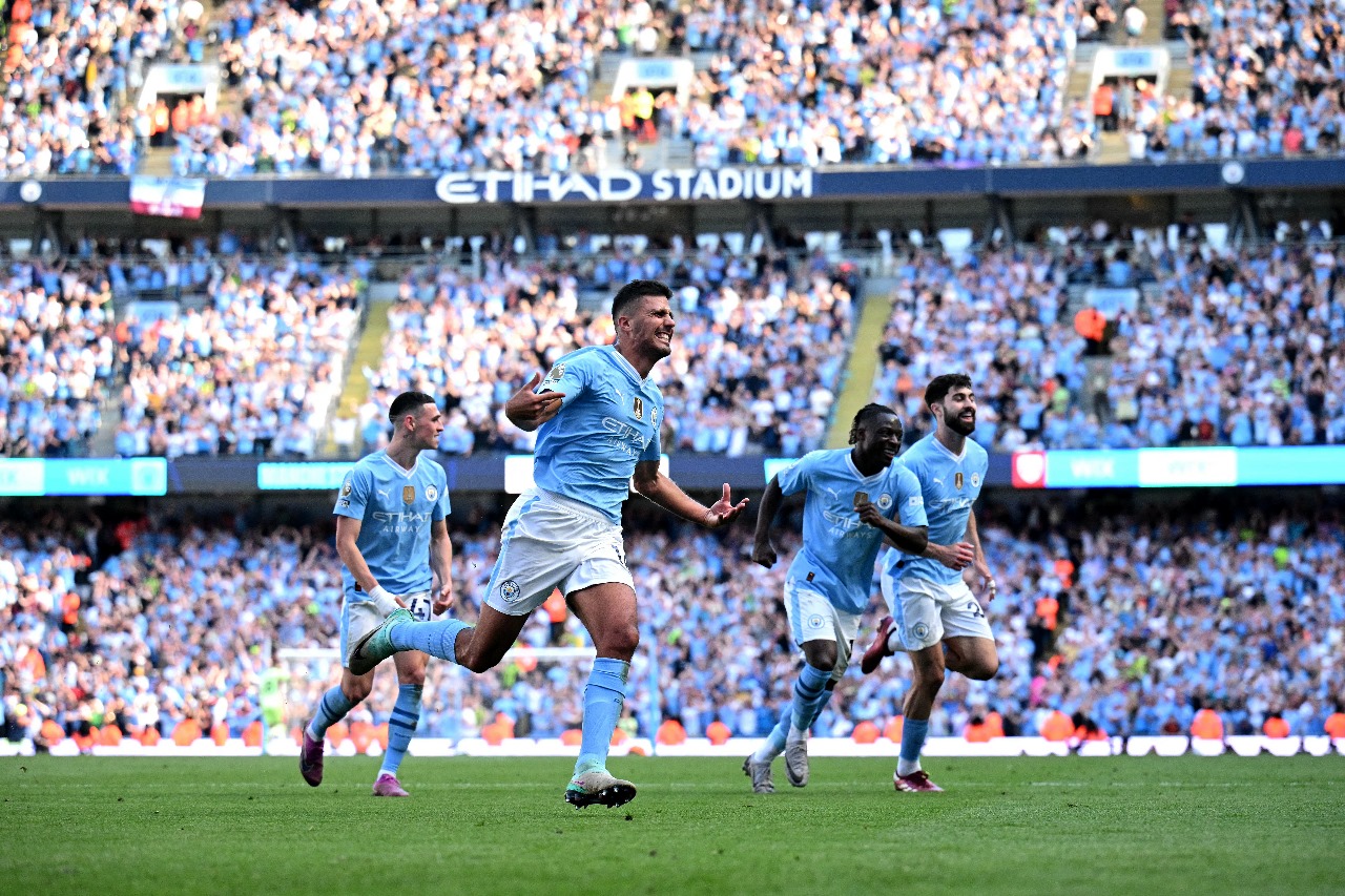 Rodri celebra gol do título do Manchester City na Premier League