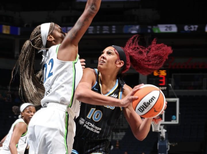 Kamilla Cardoso fora da estreia da WNBA (Foto: Reprodução/Redes Sociais)
