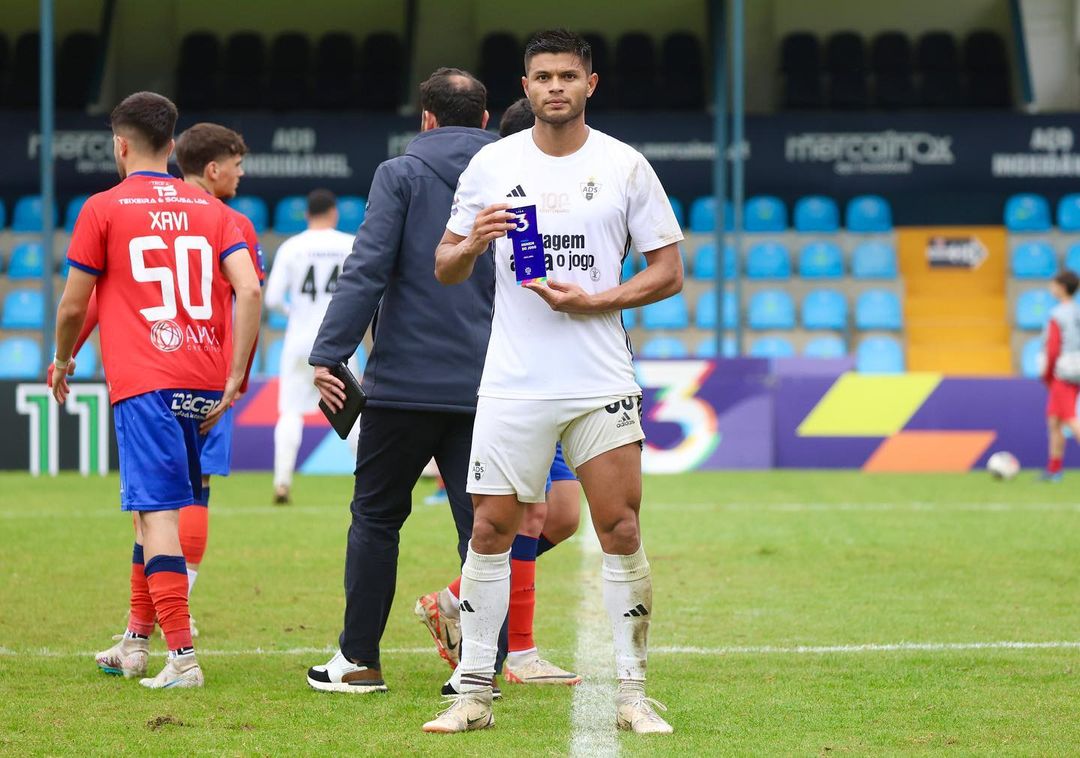 Marcelo Santos sonha com o prêmio Puskás após golaço em Portugal (Foto: Divulgação/ Sanjoanense)