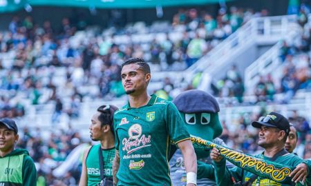 Yan Victor. (Foto: Divulgação / Persebaya Surabaya)