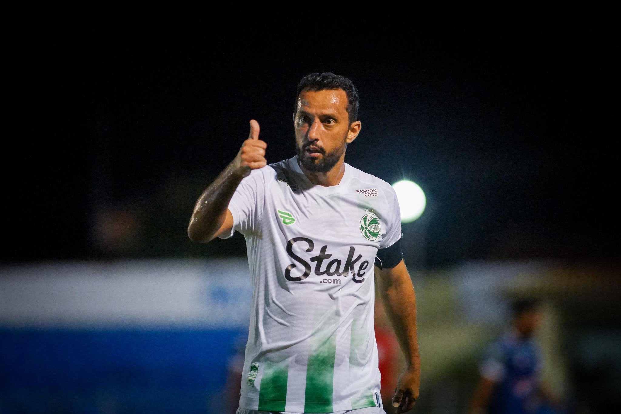 Nenê tem sido líder em momento difícil (Foto: Fernando Alves/ECJuventude)